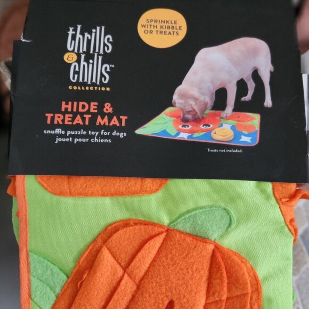 NEW, Never Used Thrills & Chills Hide and Treat Mat